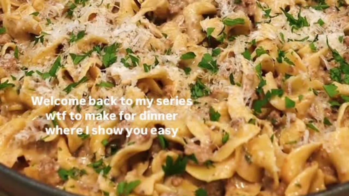 One Pan Beef Stroganoff – 35-Minute Recipe