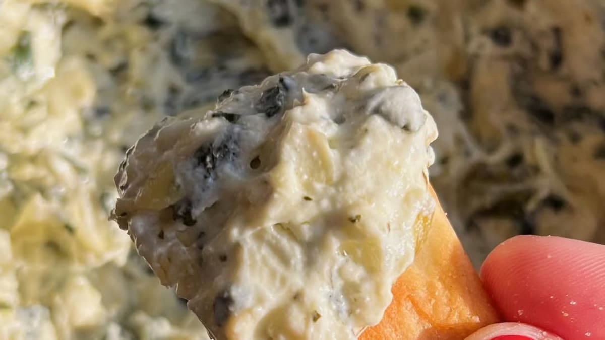 Hot Spinach & Artichoke Dip – 150-Minute Recipe