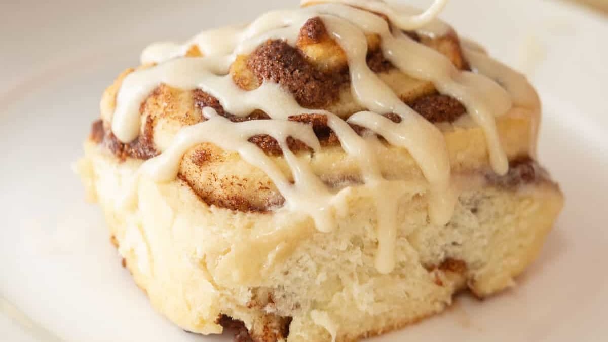 Cinnamon Roll Icing Recipe