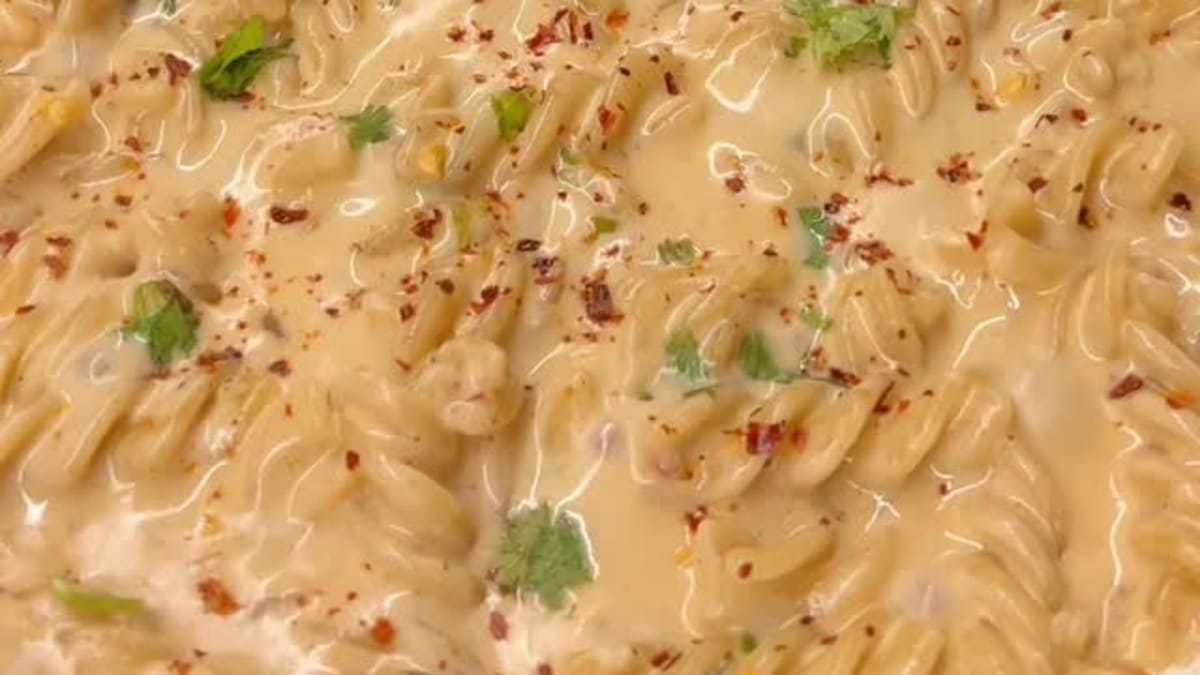 One Pot Garlic Parmesan Chicken Pasta – 40-Minute Recipe
