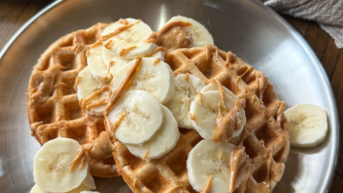 Yogurt Oat Waffles – 15-Minute Recipe