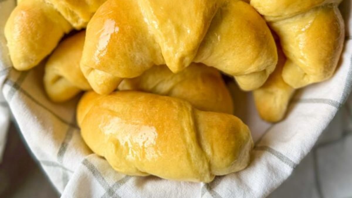 Sourdough Discard Crescent Rolls – 55-Minute Recipe