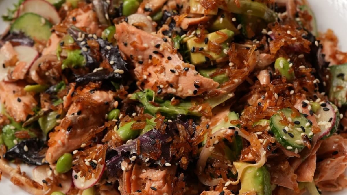 Spicy Salmon Crispy Rice Salad – 35-Minute Recipe