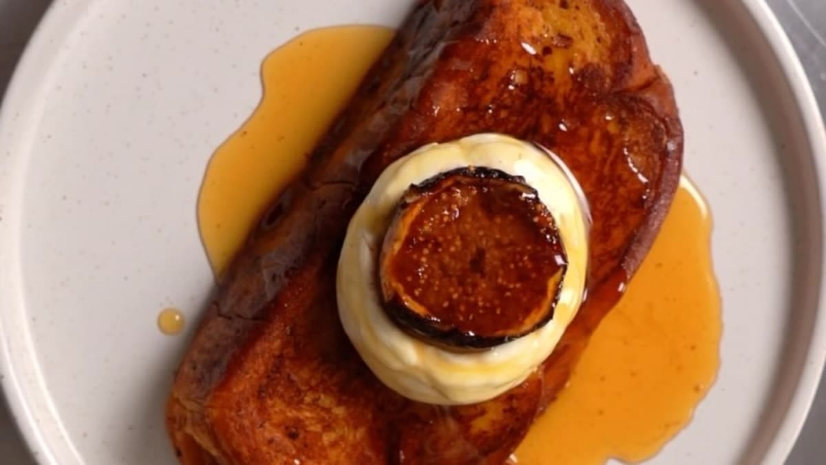 French Toast with Caramelized Figs – 35-Minute Recipe