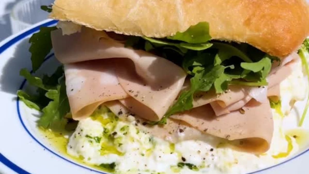 Creamy Mozzarella Salad Recipe