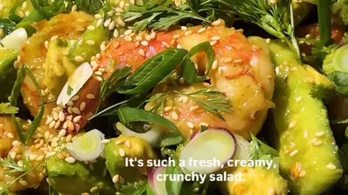 Smashed Cucumber, Avocado and Shrimp Salad – 15-Minute Recipe
