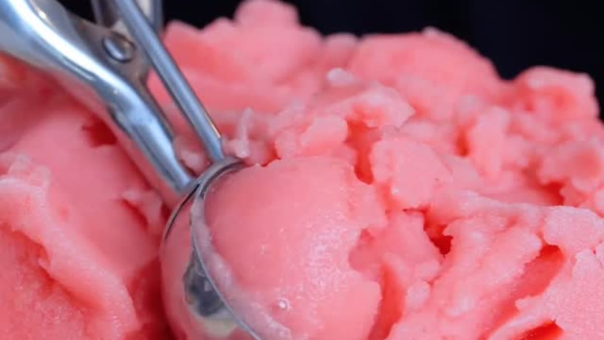 Watermelon Ice Cream – 4-Hour Freezer Recipe