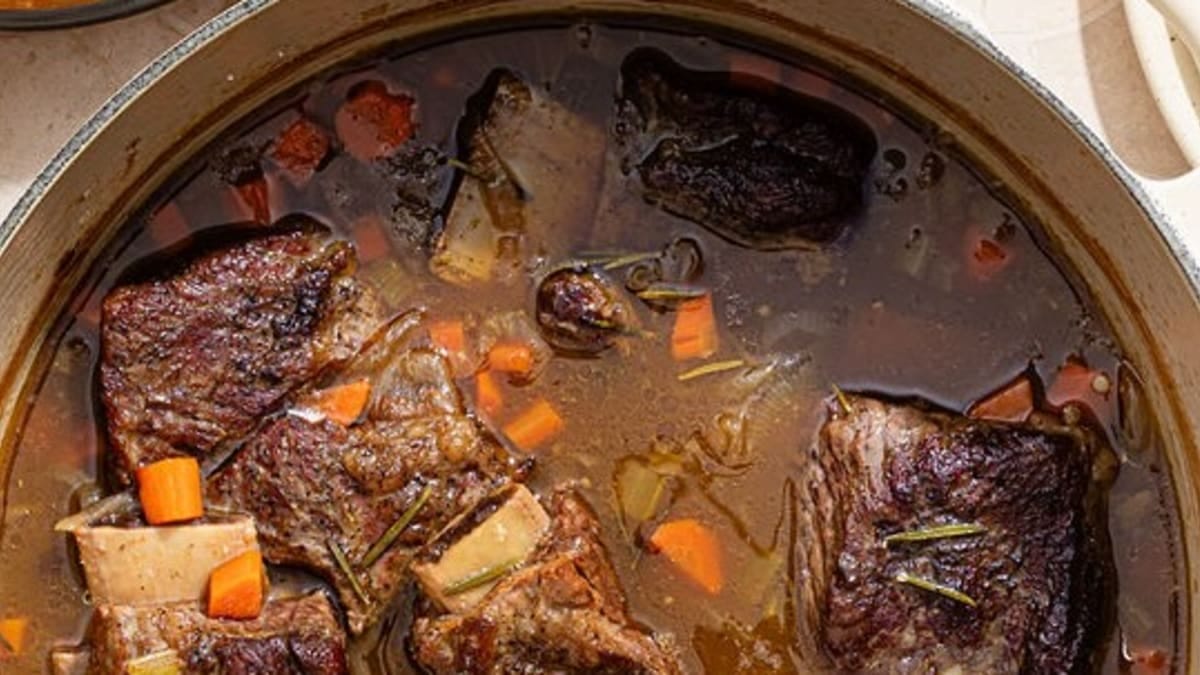 Rosemary Cider Short Ribs – 200-Minute Recipe