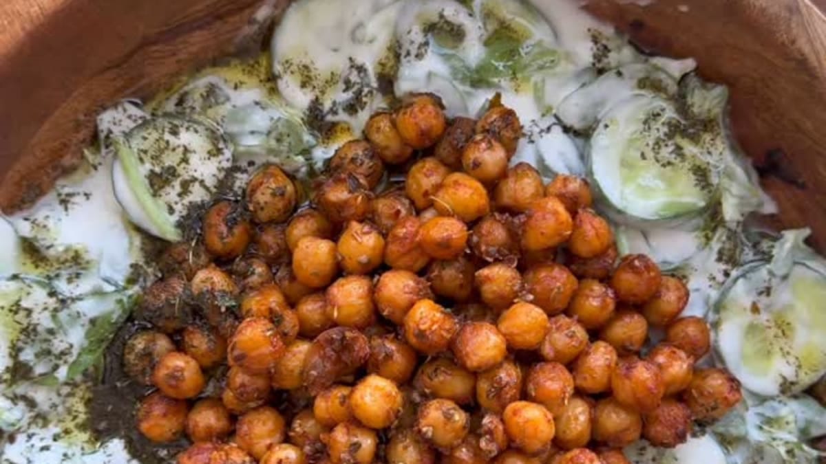 Purslane and Chickpea Salad – 25-Minute Recipe
