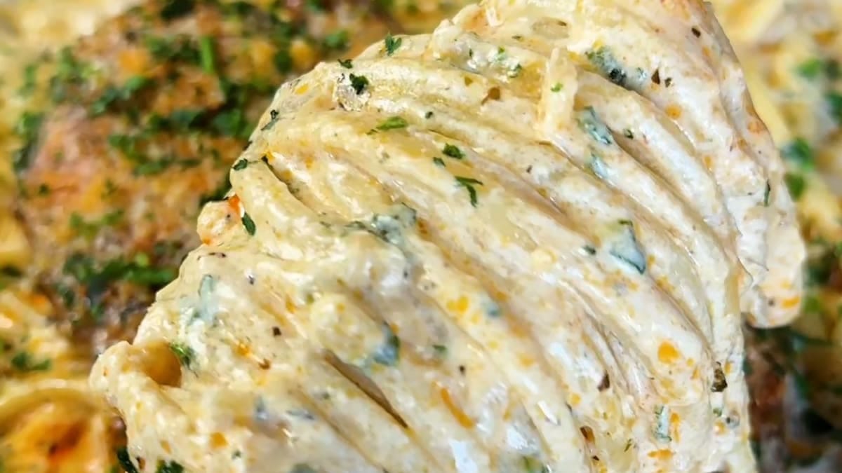 High-Protein Alfredo Pasta – 35-Minute Recipe