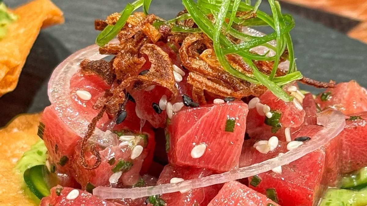 Tuna Tostadas with Fire‑Roasted Tomatillo Salsa – 50‑Minute Recipe