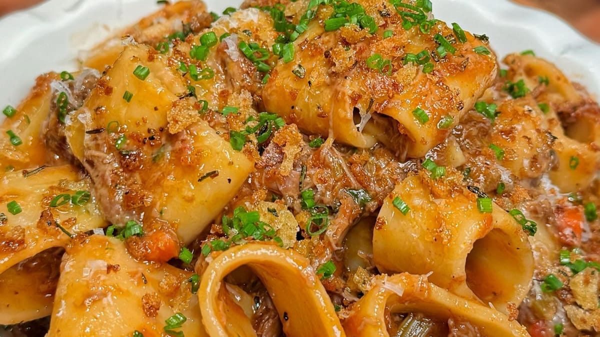Duck Ragu Pasta – Slow‑Simmered 4‑Serving Recipe
