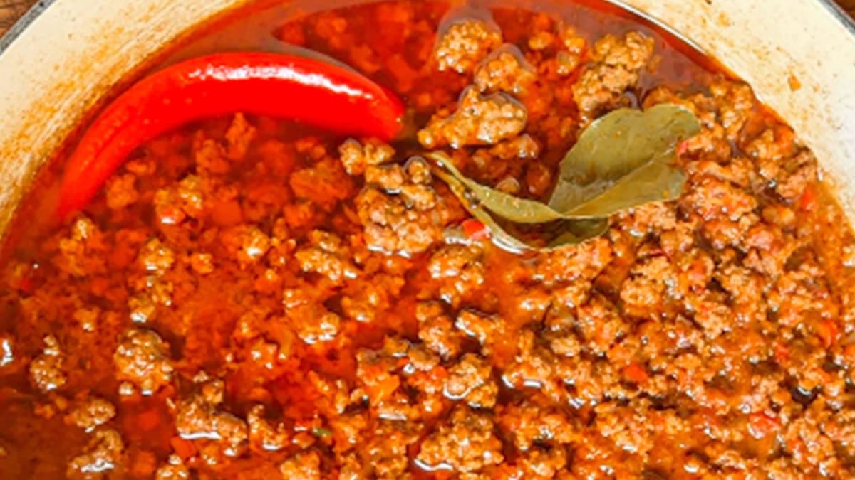 One-Pan Chili Con Carne – 60-Minute Recipe