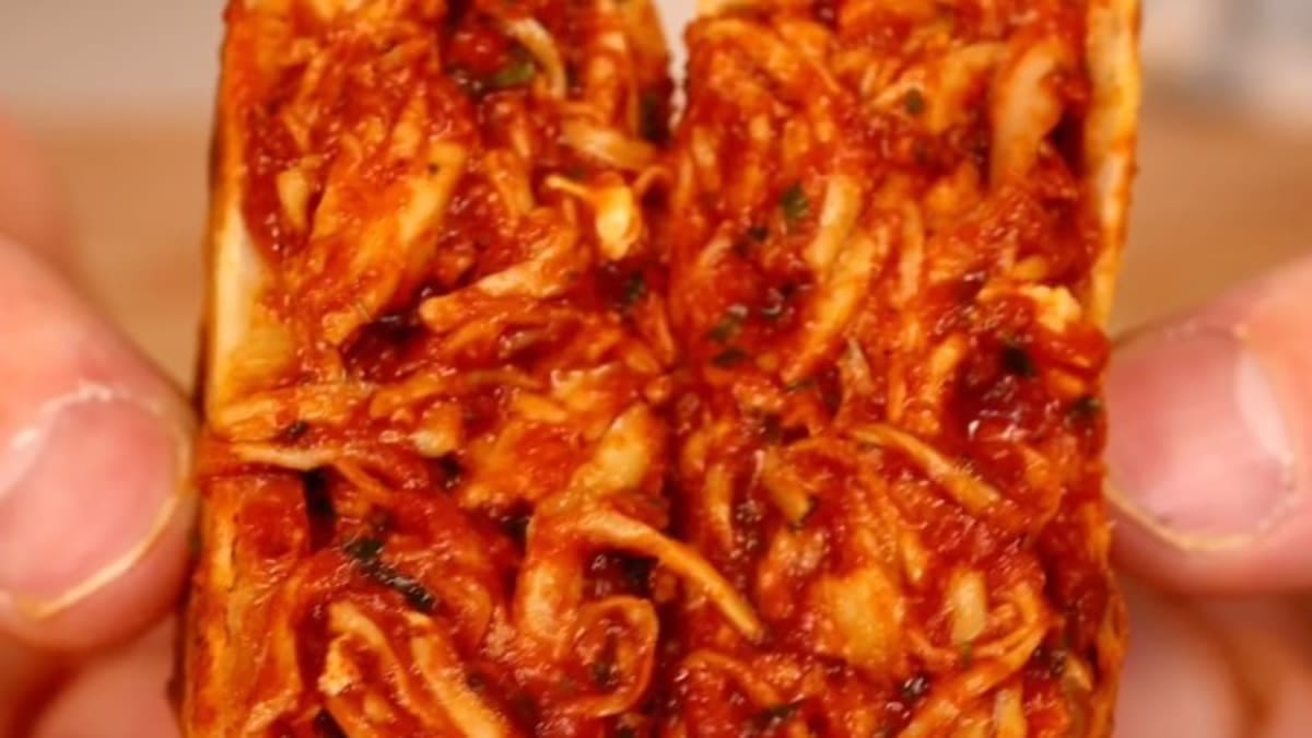 Pulled BBQ Chicken Flatbread – 30-Minute Recipe