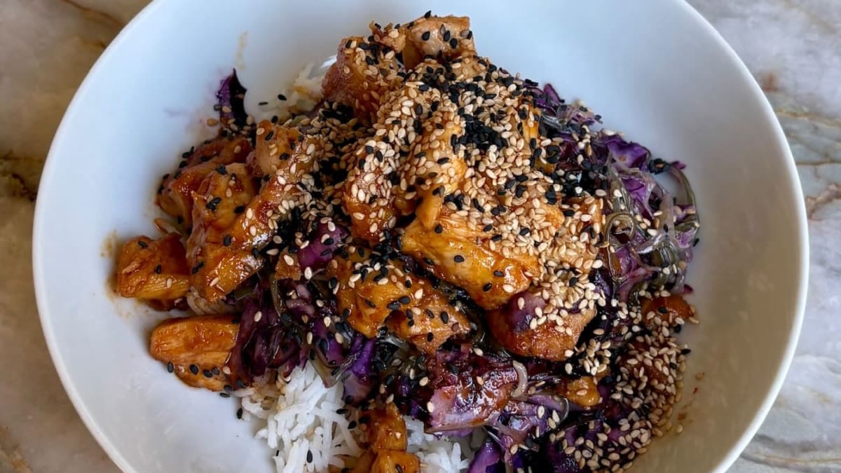 Easy Monday Chicken Salad with Sesame Dressing – 17-Minute Recipe