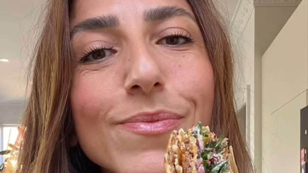 Lafeh with Kafta, Tzatziki, and Herby Salad – 50-Minute Recipe