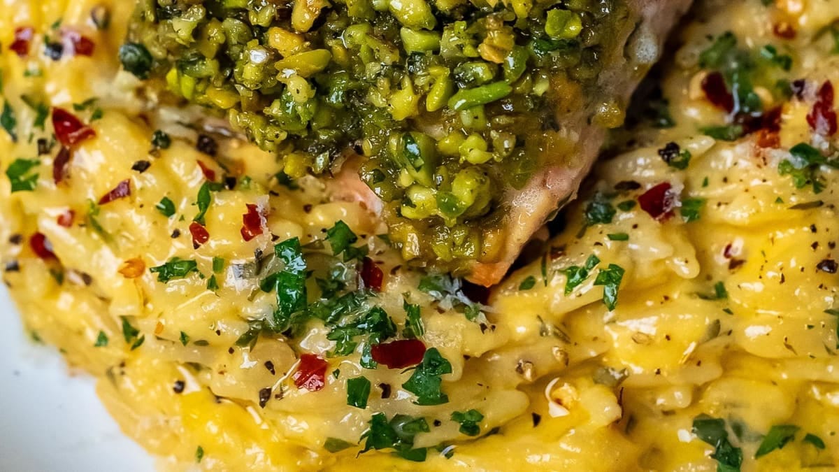 Creamy Lemon Orzo with Pistachio‑Crusted Salmon – 35-Minute Recipe