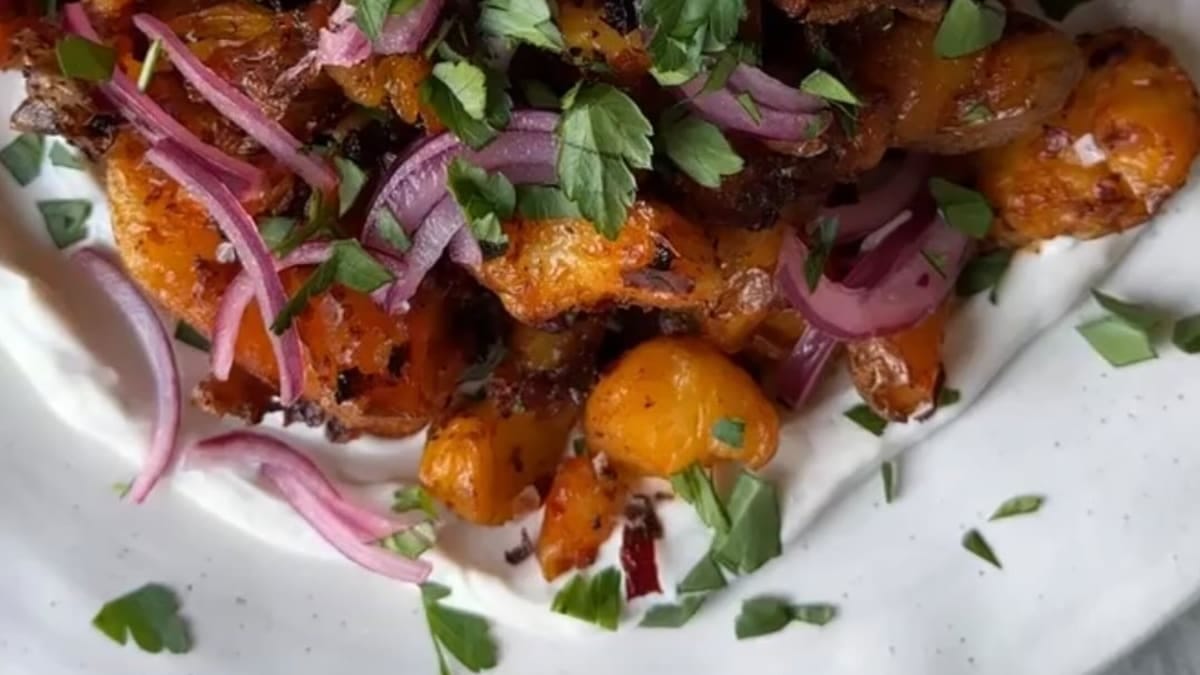 Crispy Smashed Harissa Potatoes – 55-Minute Recipe