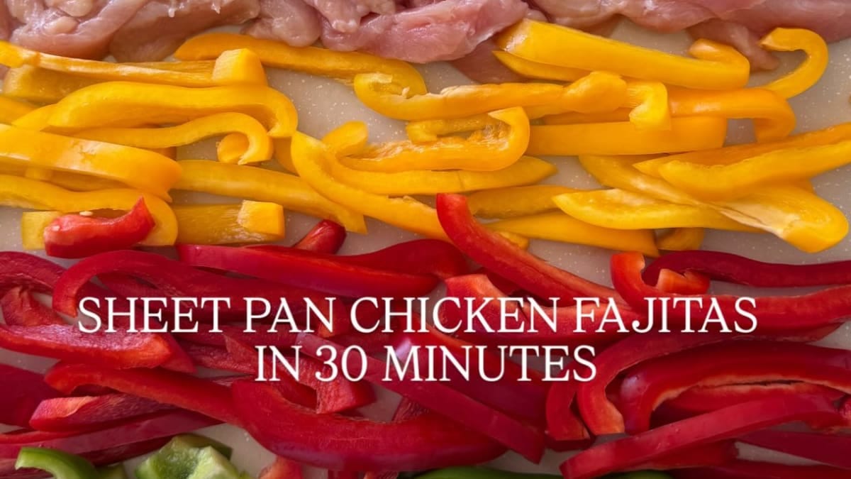 Sheet Pan Chicken Fajitas – 40-Minute Recipe