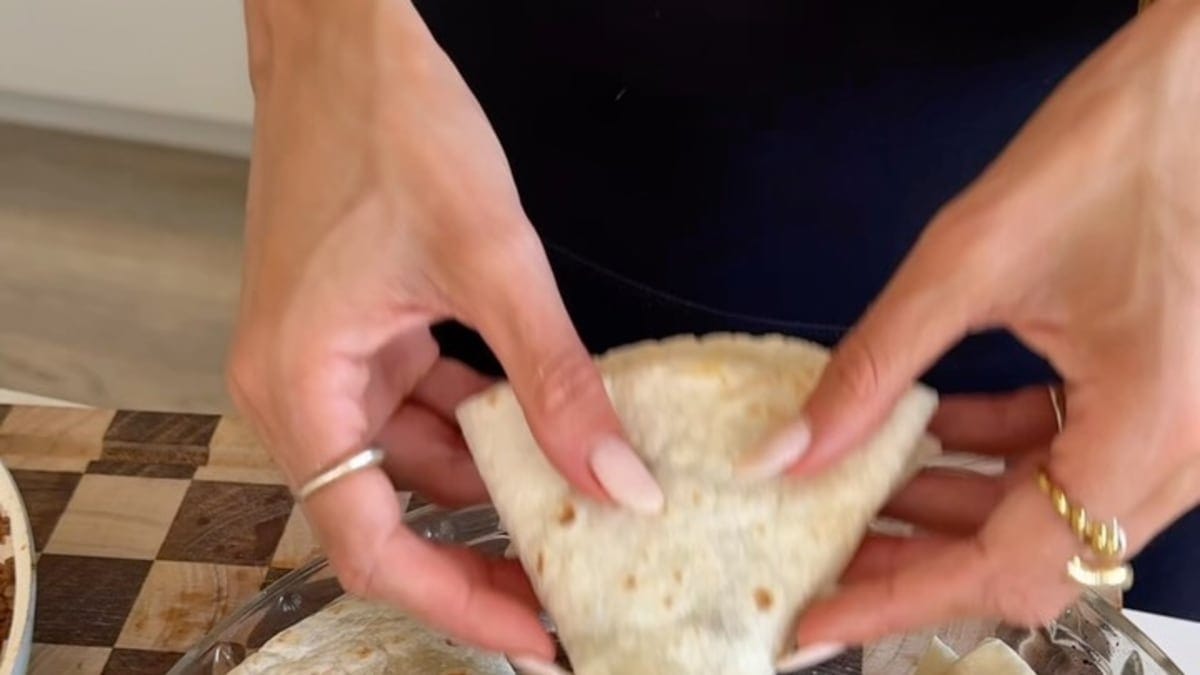 Korean-Style Beef Pockets – 35-Minute Recipe
