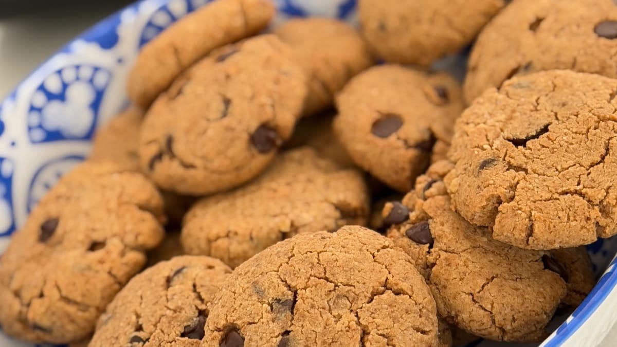 Peanut Butter Coconut Flour Cookies – 20-Minute Recipe
