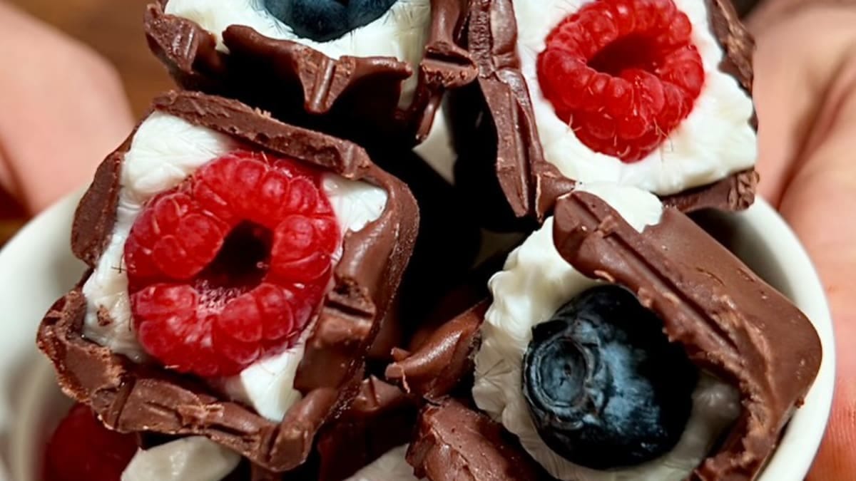 Chocolate Ice Cream Bombs – 130-Minute Recipe