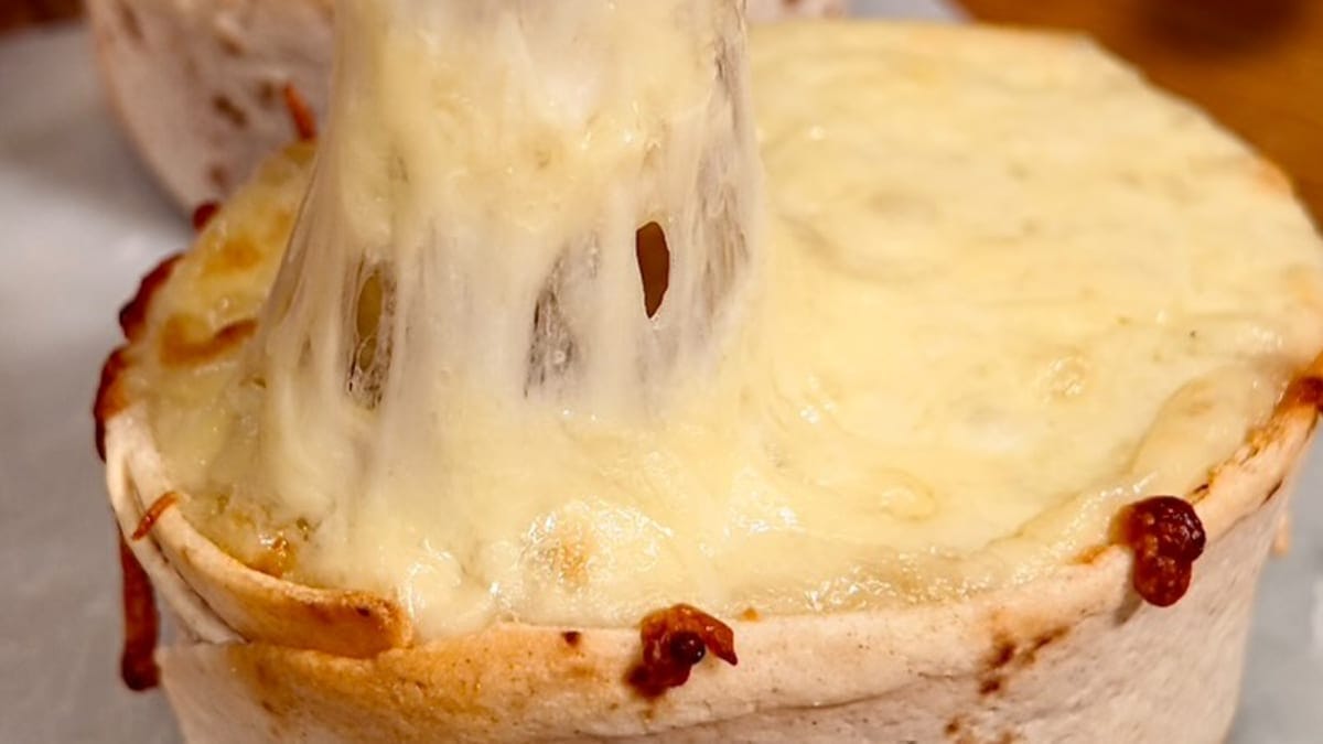 Spanish Tortilla Boat – 35-Minute Recipe